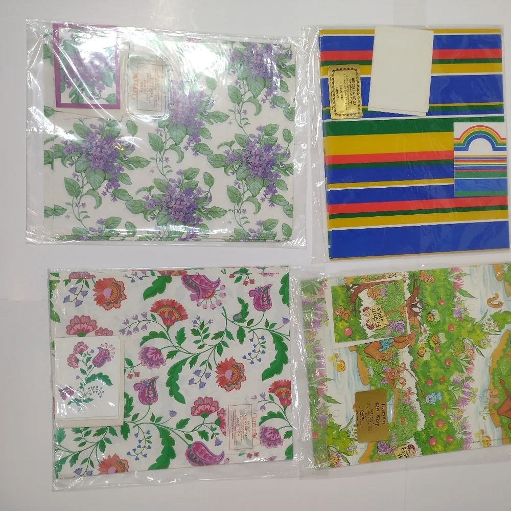 Vintage Set Of 4 Gift Wrap Colorful , Floral Festive